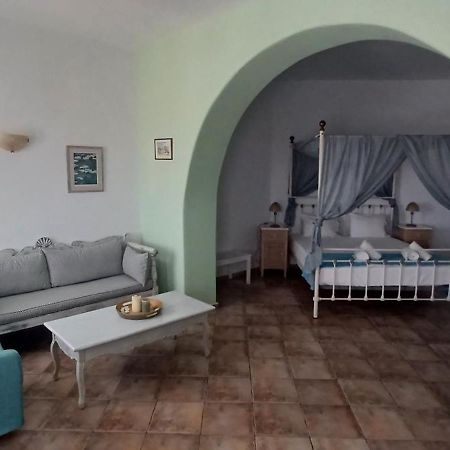 Solaris Hotell Folégandros Exteriör bild